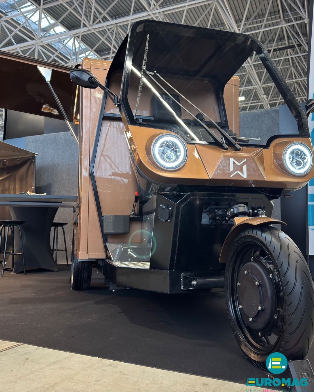 Triporteur café Motowatt et Euromag présenté au salon Smahrt